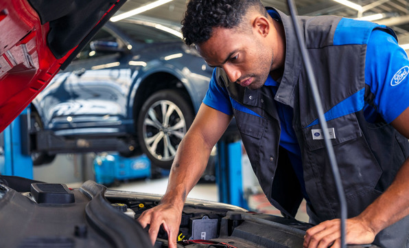 Giv din bil den helt rigtige omsorg med Ford Service