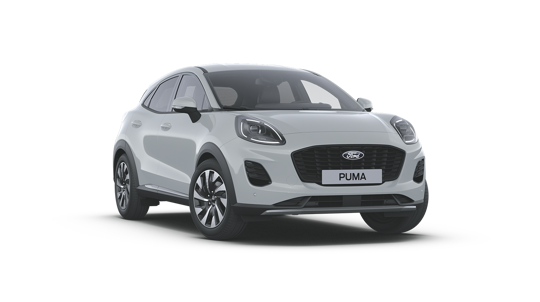 En hvid Ford Puma-kompakt-SUV set forfra på en ensfarvet baggrund.