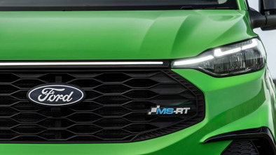 MS RT badge på kølergitteret på Transit Custom MS RT