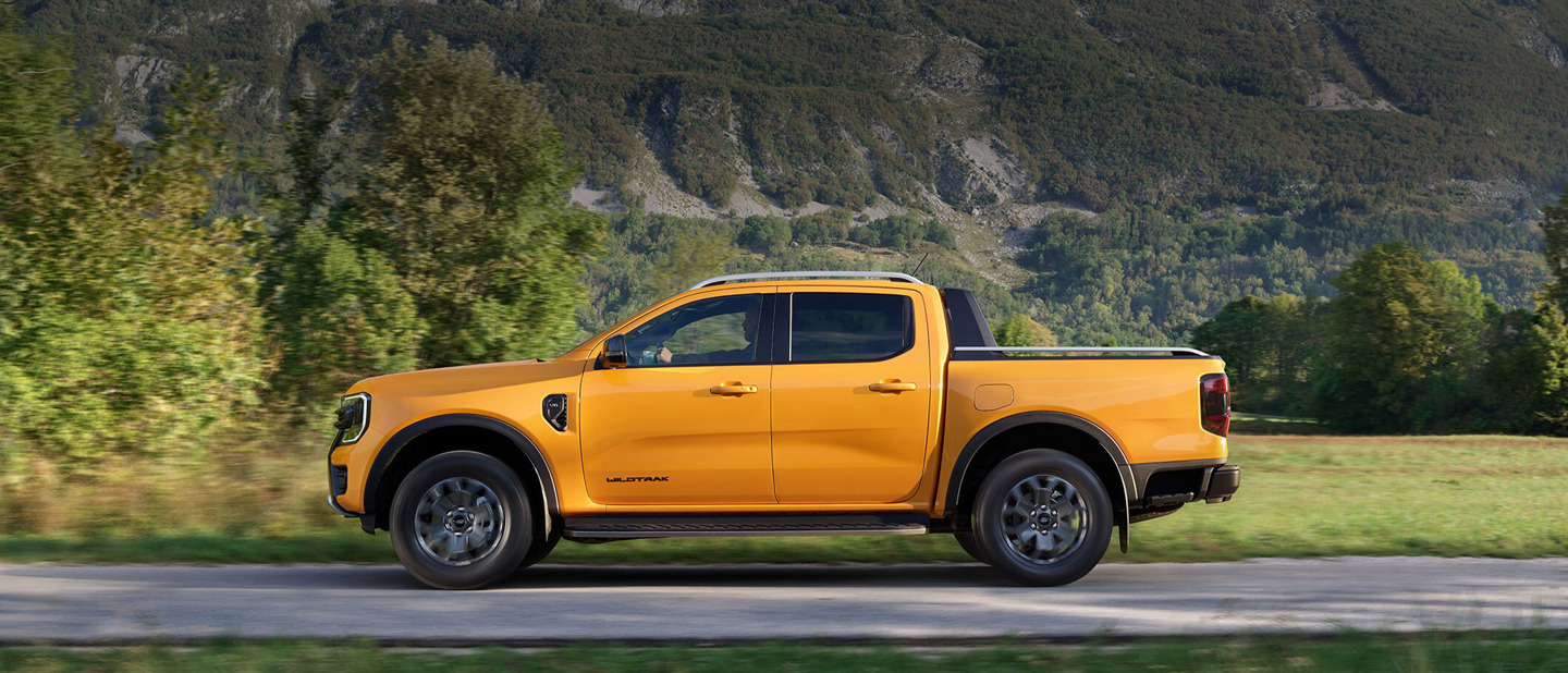 Den helt nye Ford Ranger i farven Cyber-Orange