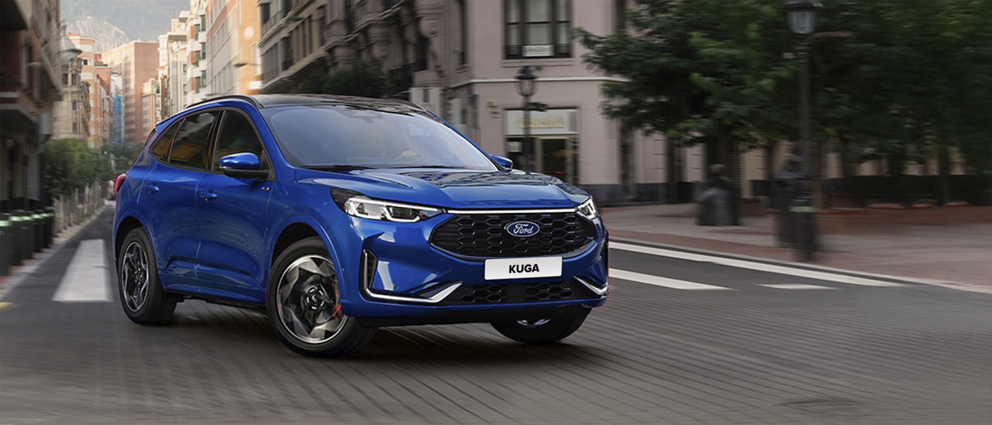 Ford KUGA kører på vej