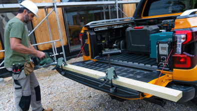 Easylift bagklap på Ford Ranger bruges som arbejdsbord