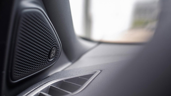 B&O sound system